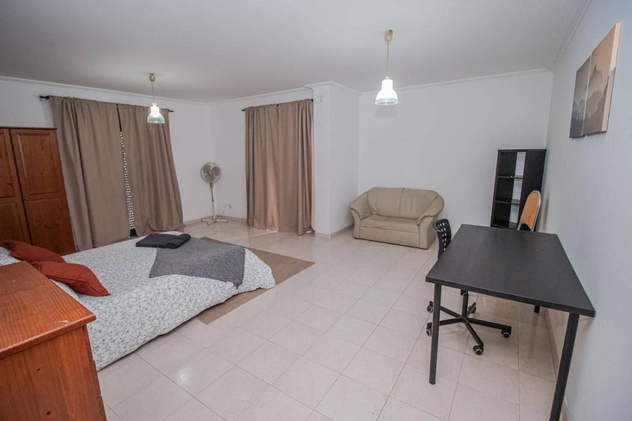 Charming Private Rooms In An Apartment A2 Penha - Faro FAO Exterior foto