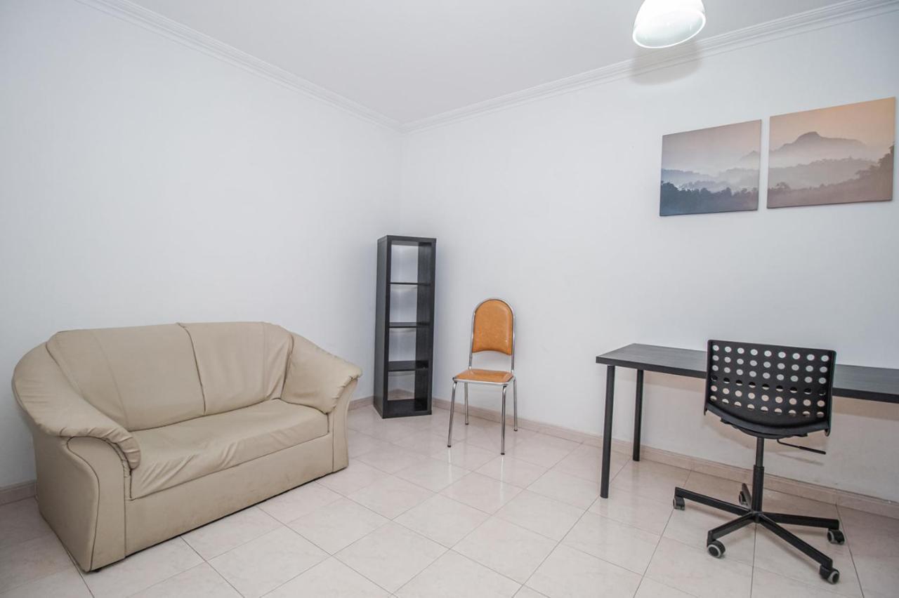 Charming Private Rooms In An Apartment A2 Penha - Faro FAO Exterior foto